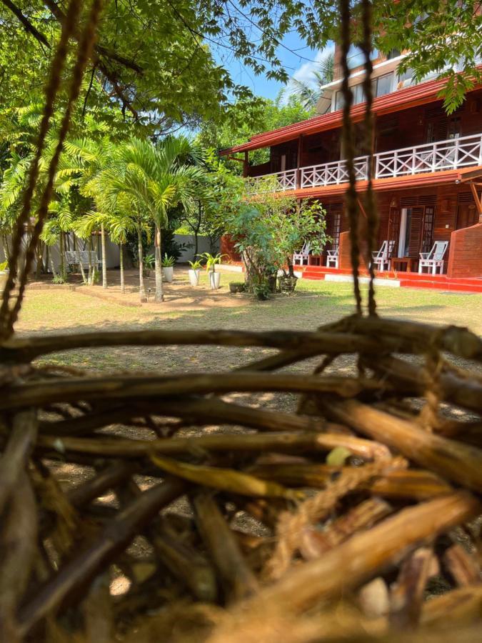Wood Lodge มิริสซา ภายนอก รูปภาพ