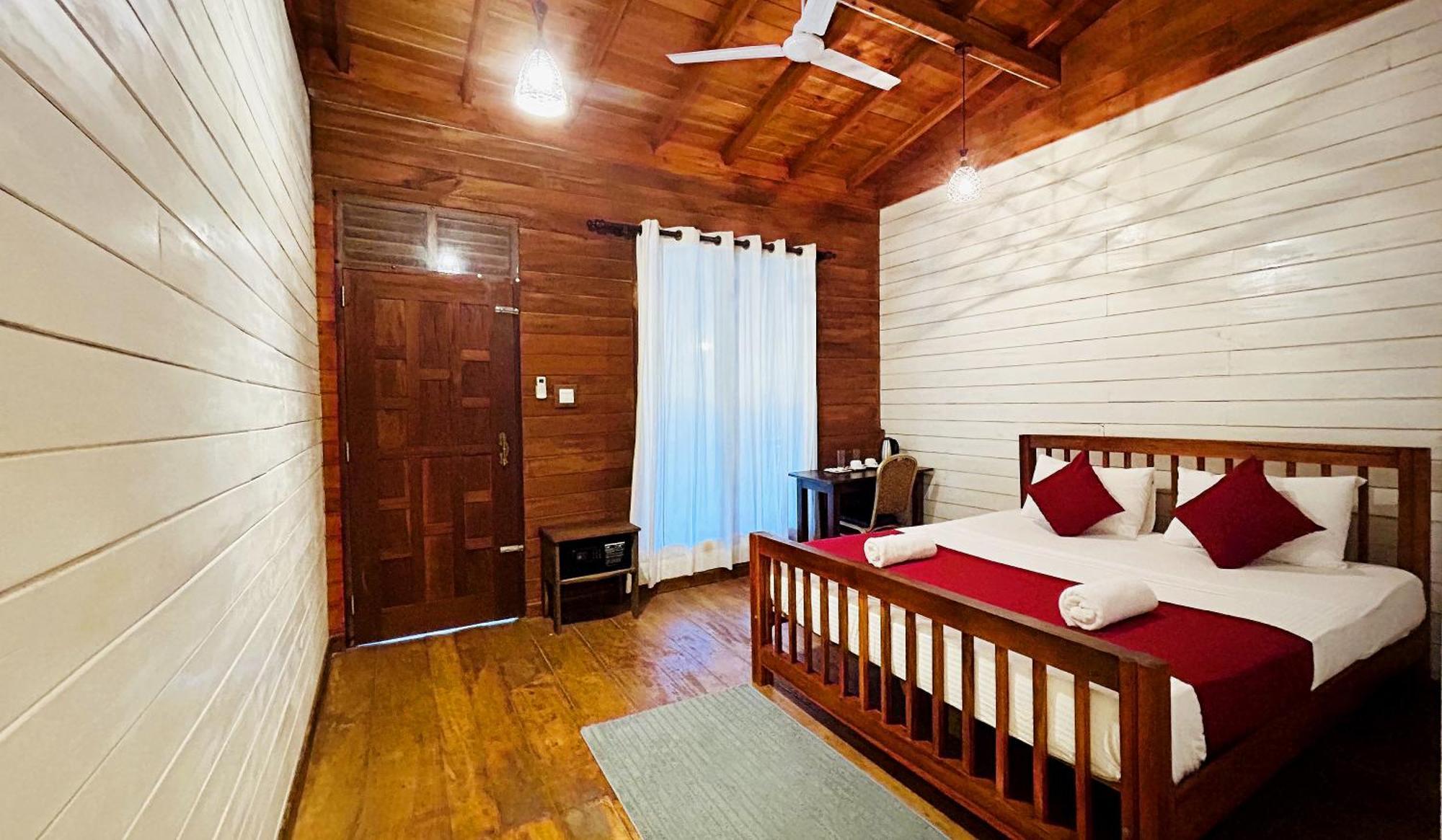 Wood Lodge มิริสซา ภายนอก รูปภาพ