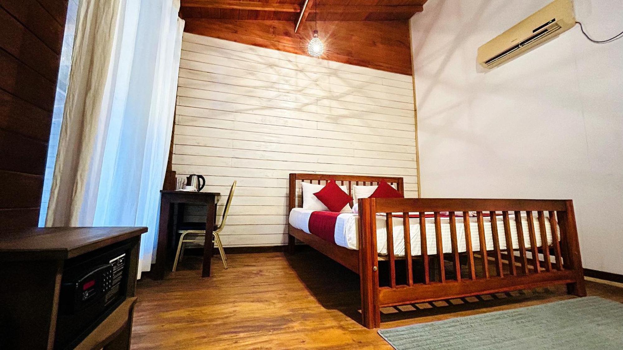 Wood Lodge มิริสซา ภายนอก รูปภาพ